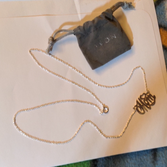 2/15$ Avon 925 Signed Mom Necklace with Cute Avon Bag - Picture 7 of 11